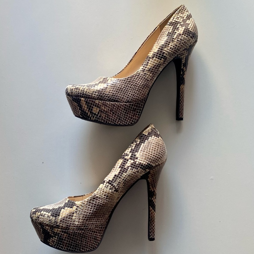 Jessica Simpson Pumps - Picture 11 of 16